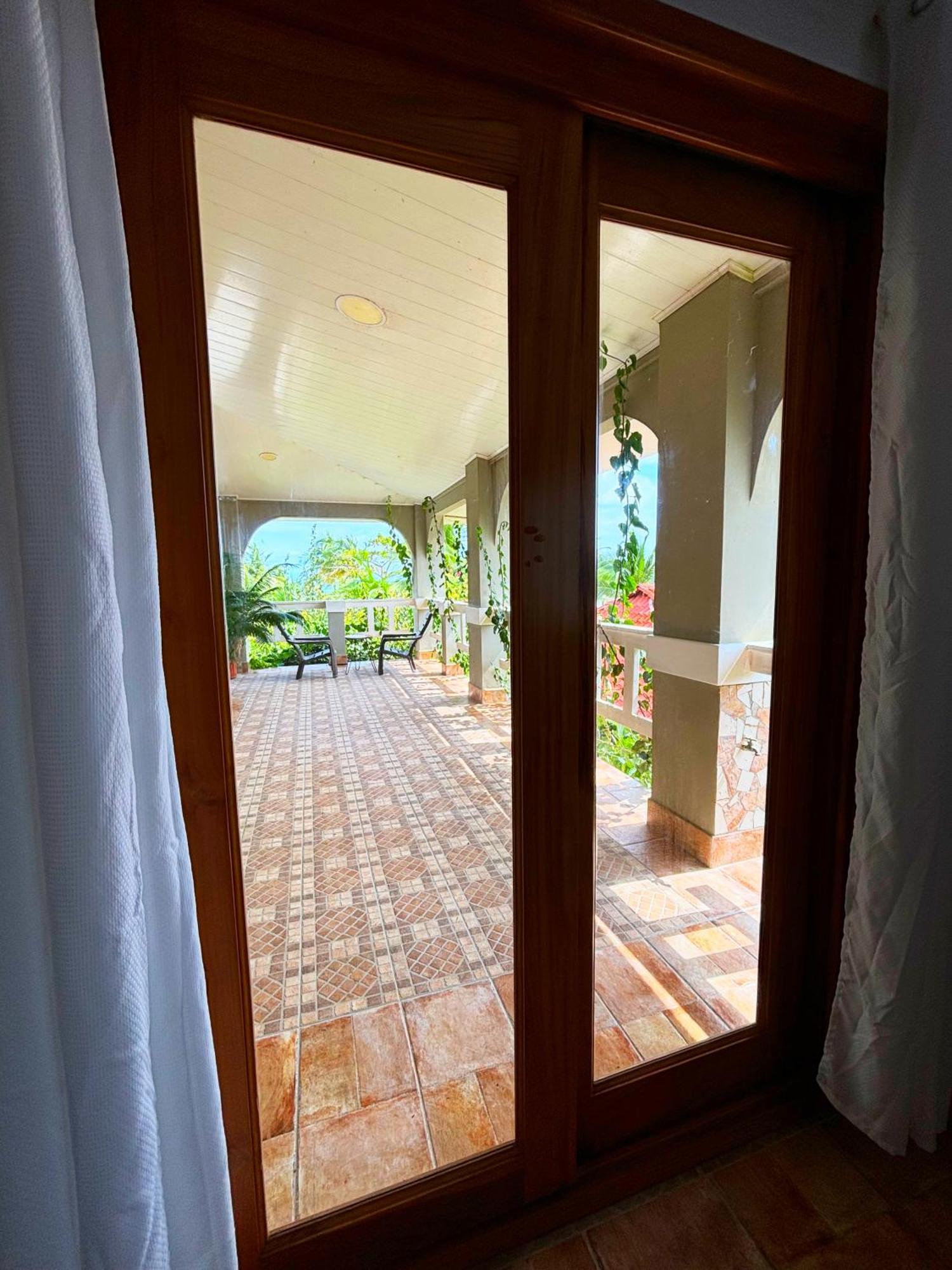 Royal Palm Retreat Apartment Cabrera Exterior photo